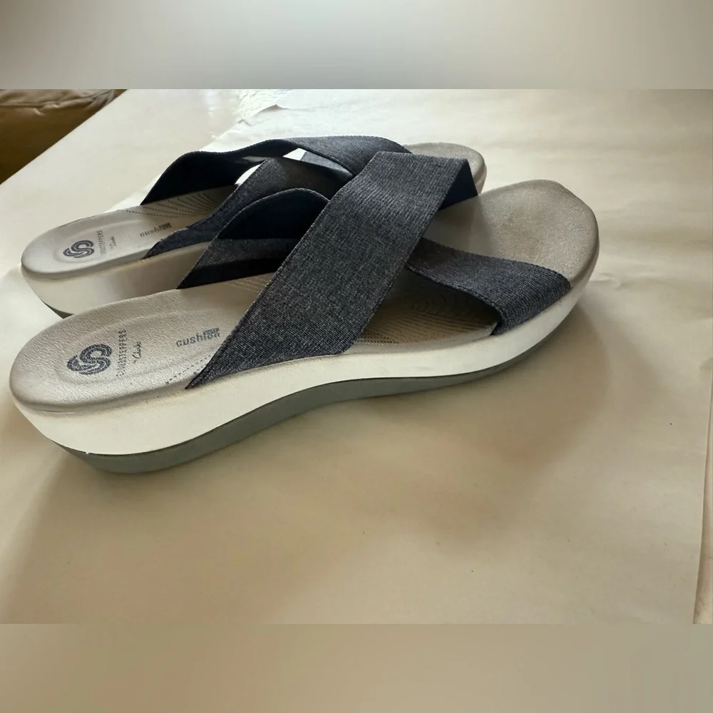 Cloudsteppers by Clarks Gray Sandals - Picture 3 of 4